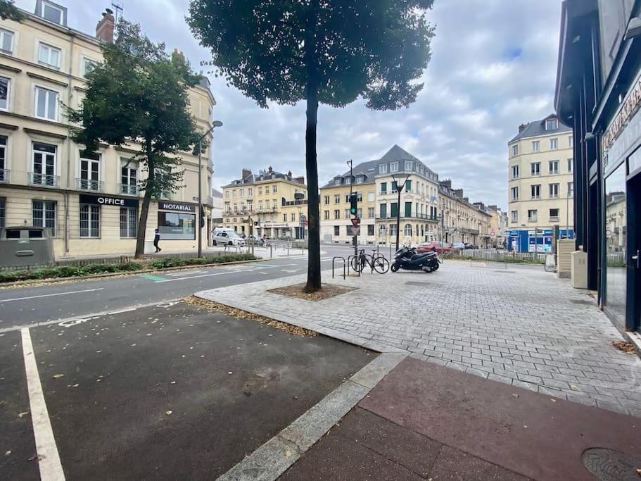 Le Gustave, Charme & Equipements Au Coeur De Rouen Exterior photo